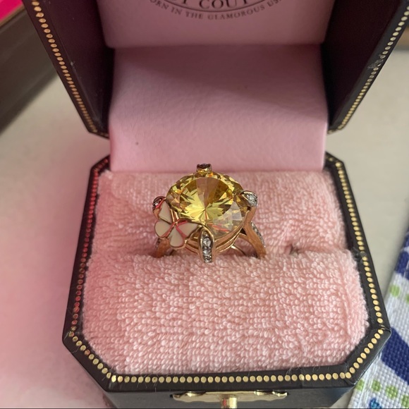 Juicy Couture ring 💛💍 - Picture 4 of 6